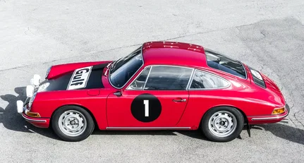 1967 Porsche 911 3d6c1a6518b6b55a76c8ca263a181778.webp
