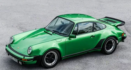 1976 Porsche 911 8c4fe65c821bed4026a8ce41af0dac45.webp