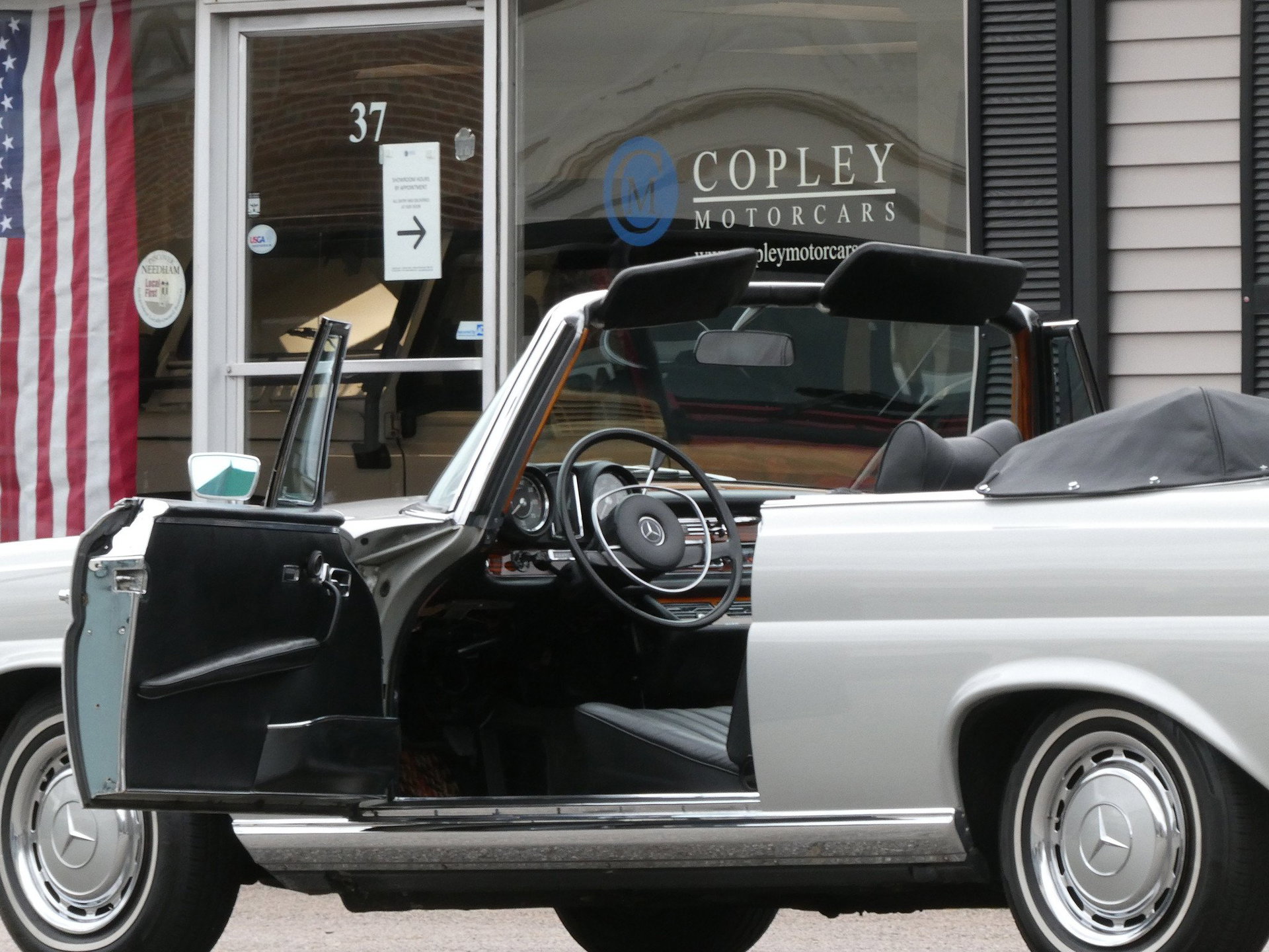 1970 Mercedes-Benz S-Class W111/112 - 280SE low-grille cabriolet | previous marque specialist restoration | original colors | one of 200 low-grille 280SE cabriolet USA example, foto 5