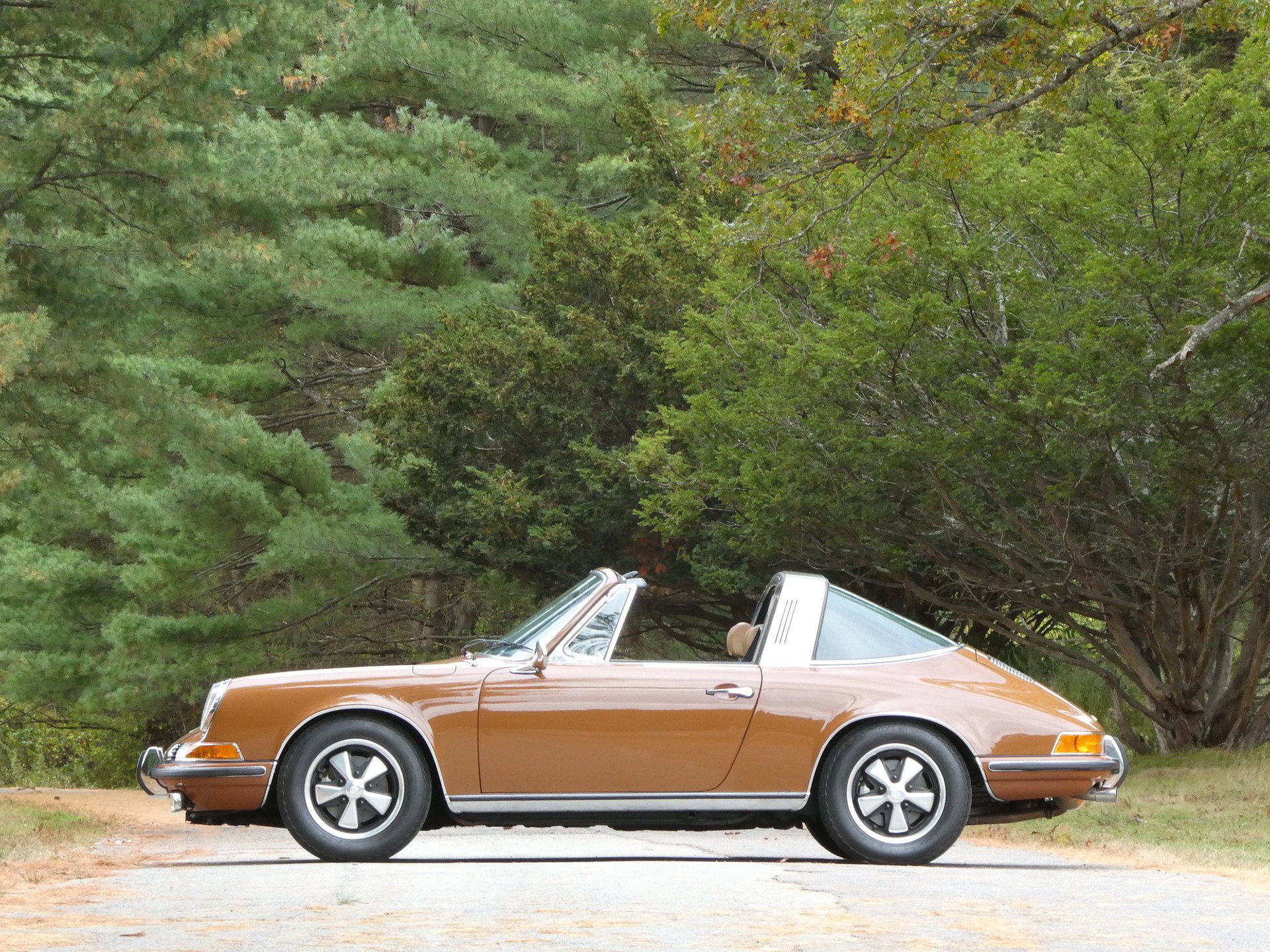 1971 Porsche 911 - 911 T Targa | incredibly original | 30,800 miles | original paint & interior | matching numbers | Porsche Classic Technical Certificate, foto 2