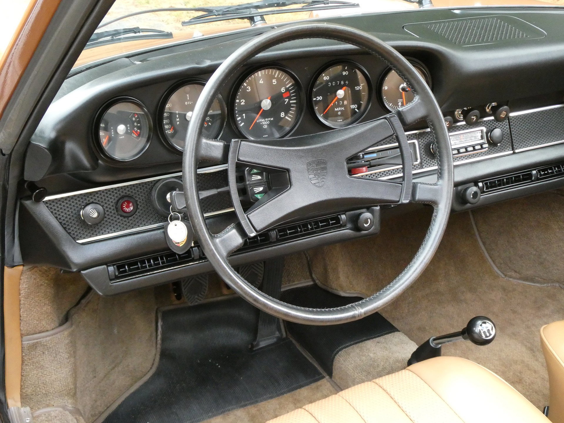 1971 Porsche 911 - 911 T Targa | incredibly original | 30,800 miles | original paint & interior | matching numbers | Porsche Classic Technical Certificate, foto 8