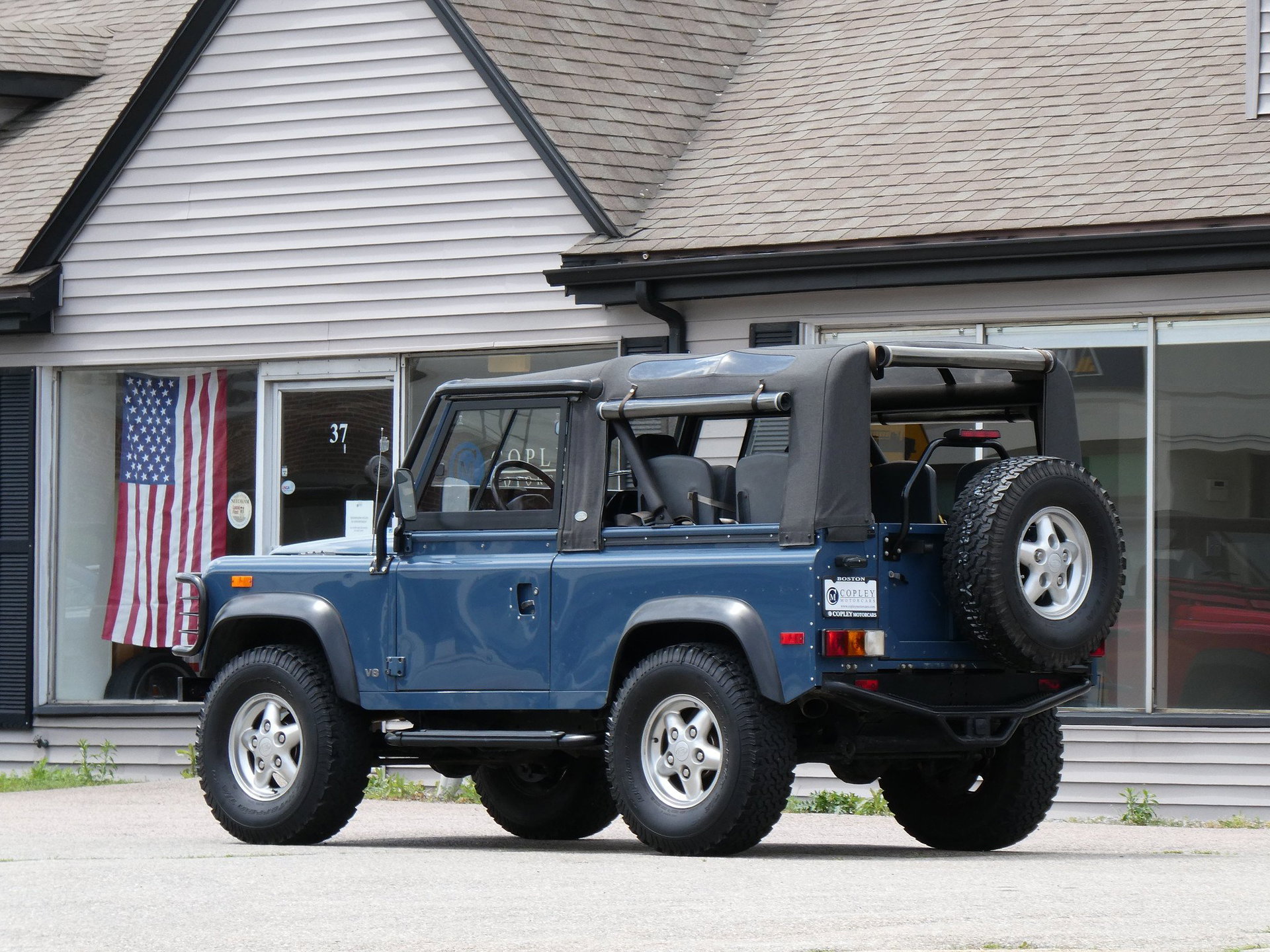 1994 Land Rover Defender - Authentic North American Spec | 5 speed manual | stunning Arles Blue | only 55,750 miles, foto 3