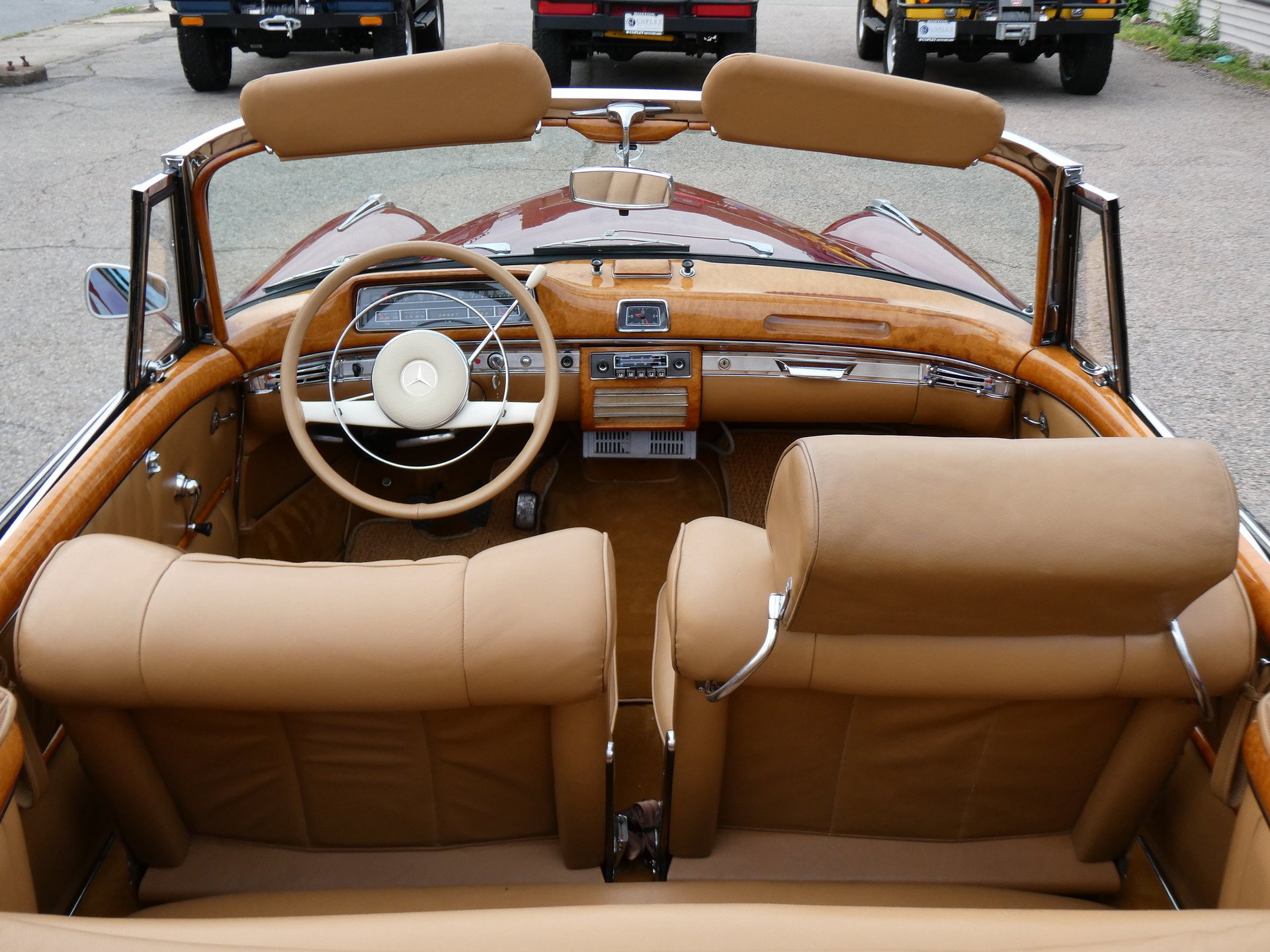 1960 Mercedes-Benz 220 - 220SE Ponton cabriolet | matching numbers original engine | wonderful older restoration | 4 speed manual | original USA delivery, foto 10