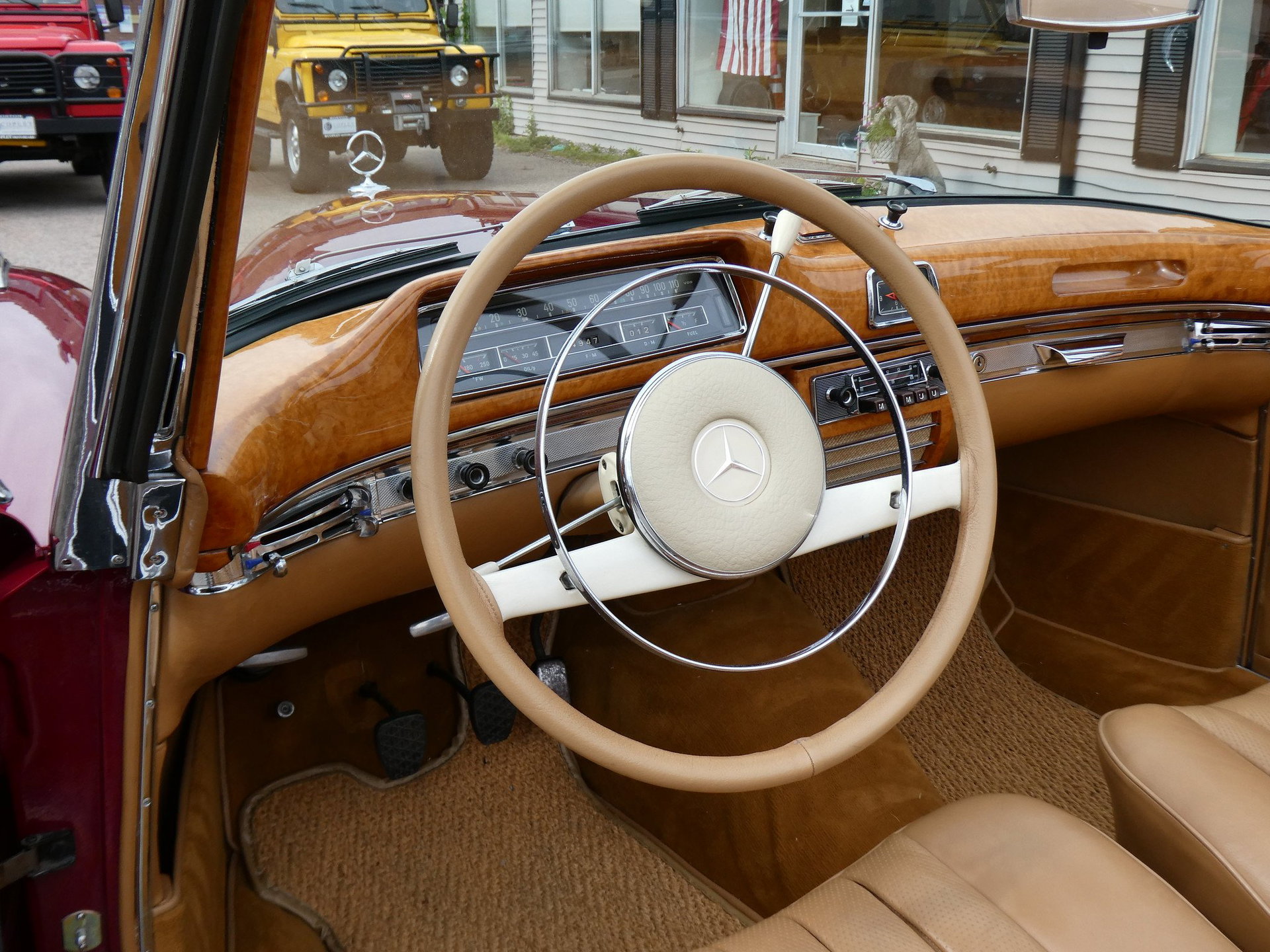1960 Mercedes-Benz 220 - 220SE Ponton cabriolet | matching numbers original engine | wonderful older restoration | 4 speed manual | original USA delivery, foto 8