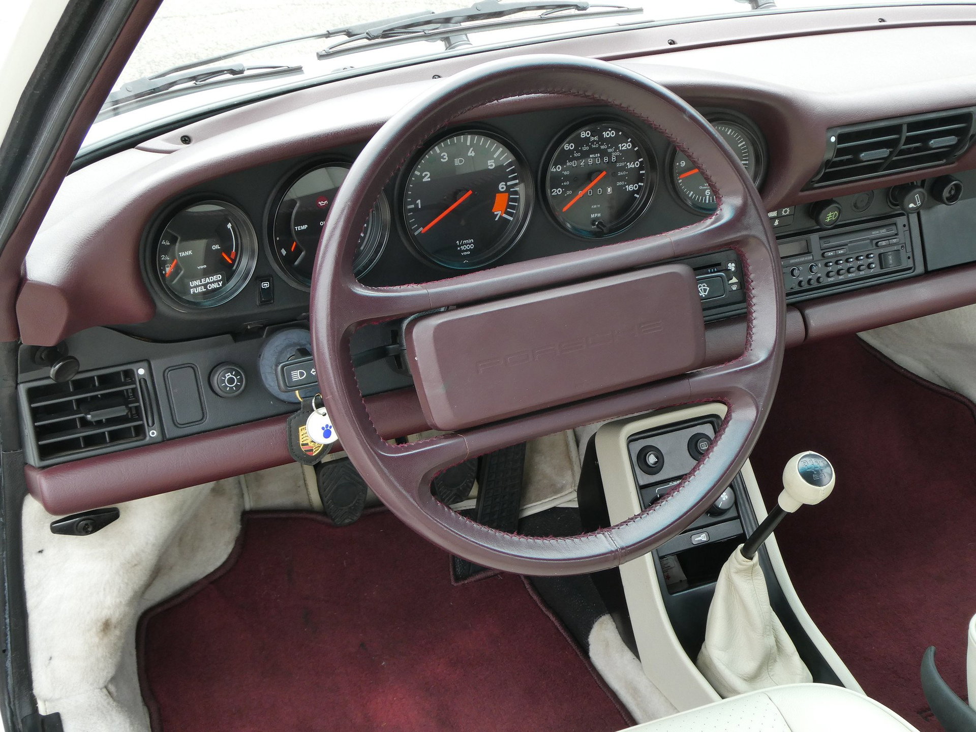 1988 Porsche 911 "G" - G50 speed | all matching numbers | just 29,525 miles from new | original manuals and maintenance booklet | exceptional throughout, foto 8