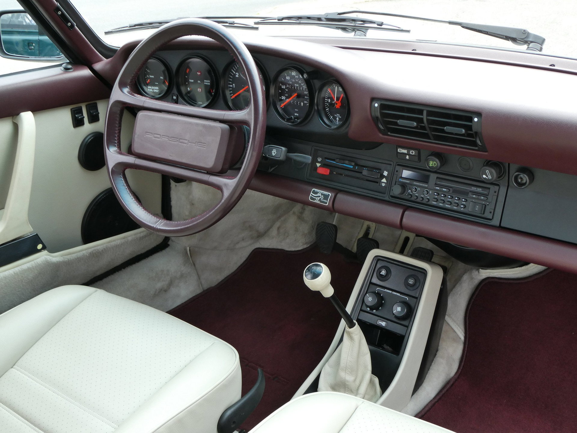 1988 Porsche 911 "G" - G50 speed | all matching numbers | just 29,525 miles from new | original manuals and maintenance booklet | exceptional throughout, foto 12