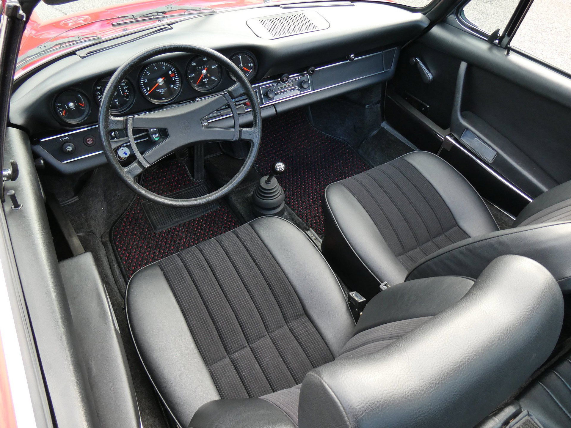 1973 Porsche 911 - 911 T Targa | all matching numbers | original colors | original owner's manuals and maintenance booklet | Bosch fuel injection, foto 10