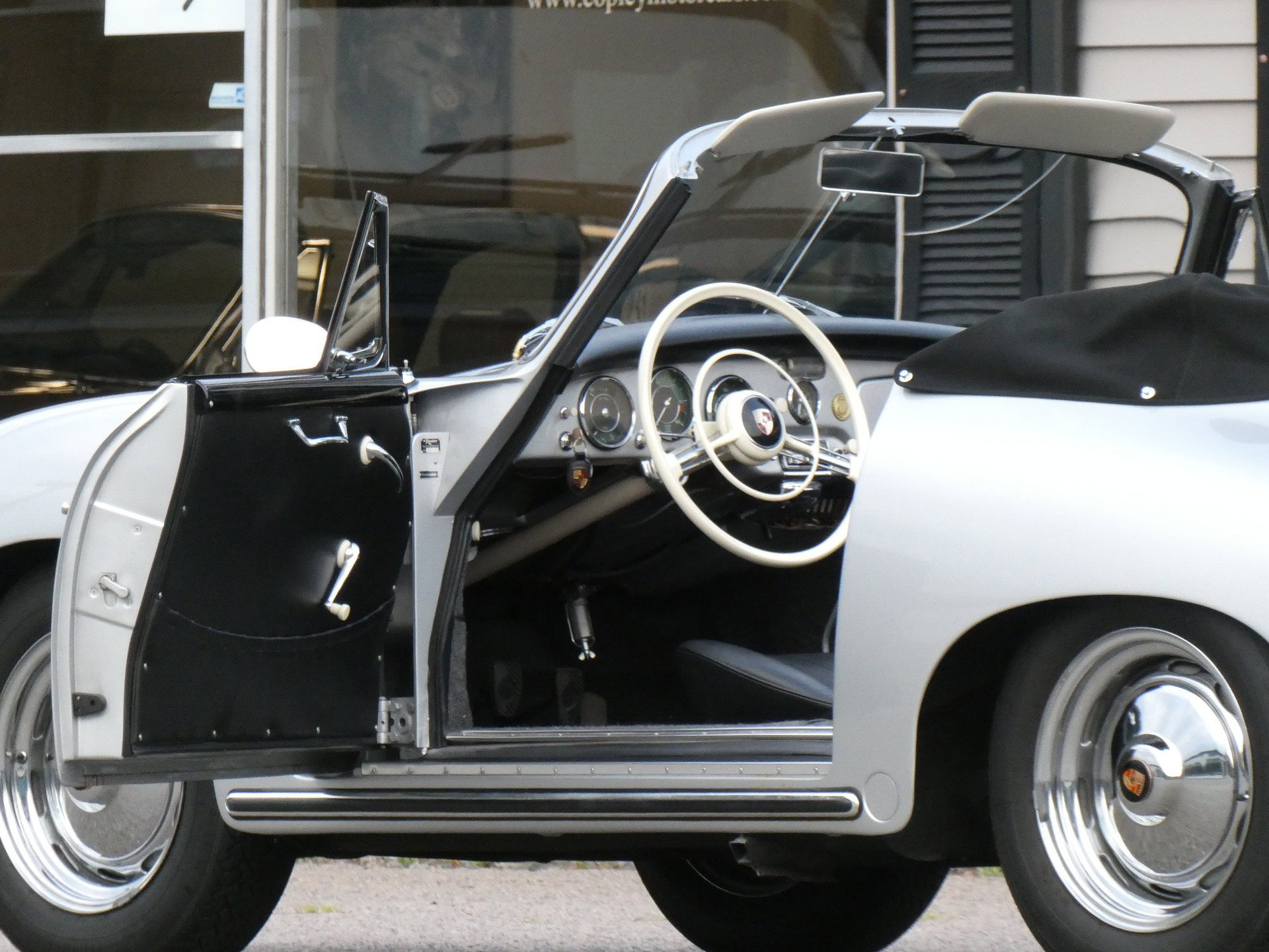 1958 Porsche 356 - 1958 356 A cabriolet | uprated 75hp 356 B Super engnine | specialist restoration | original colors, foto 5