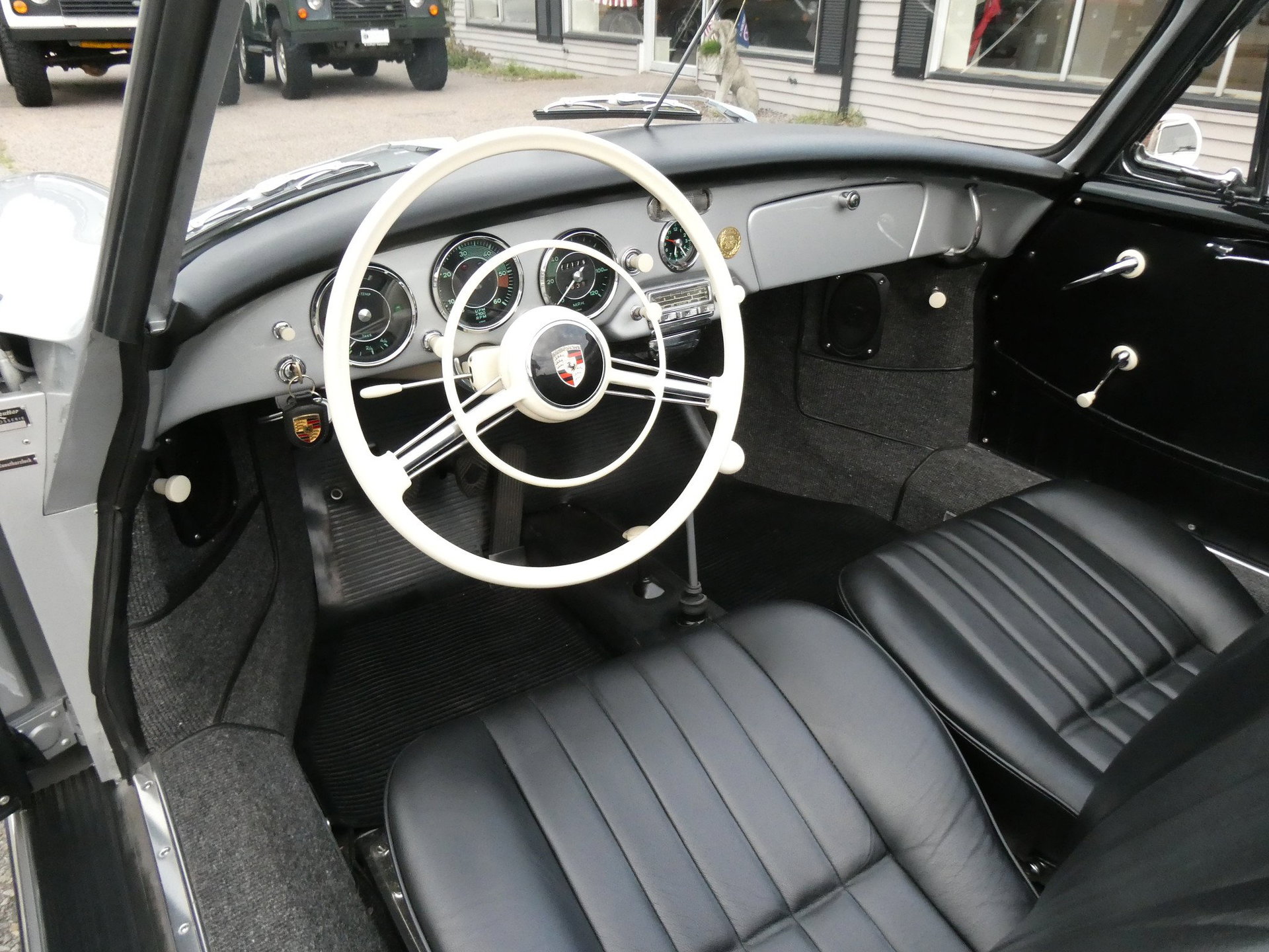 1958 Porsche 356 - 1958 356 A cabriolet | uprated 75hp 356 B Super engnine | specialist restoration | original colors, foto 6