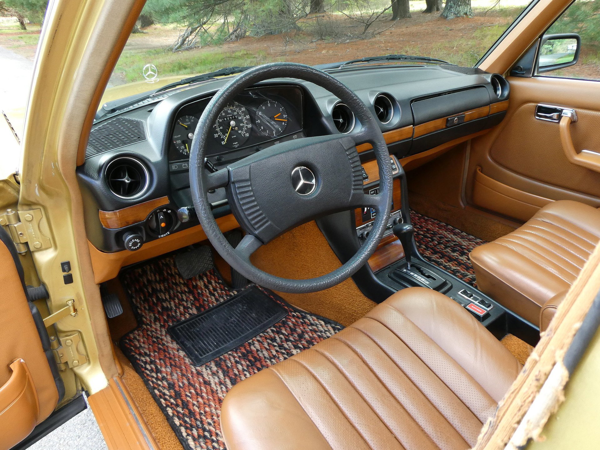 1979 Mercedes-Benz E-Class - 300TD station wagon | spectacular original colors | wonderful condition throughout, foto 6
