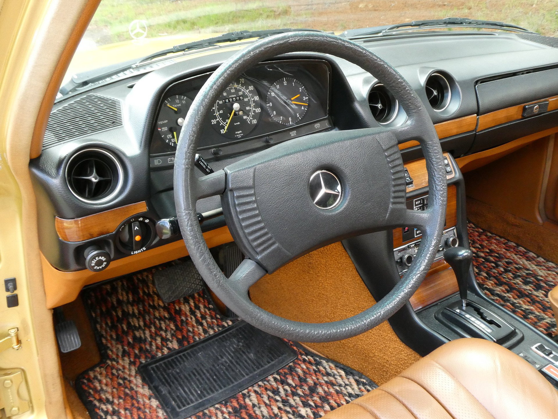 1979 Mercedes-Benz E-Class - 300TD station wagon | spectacular original colors | wonderful condition throughout, foto 7