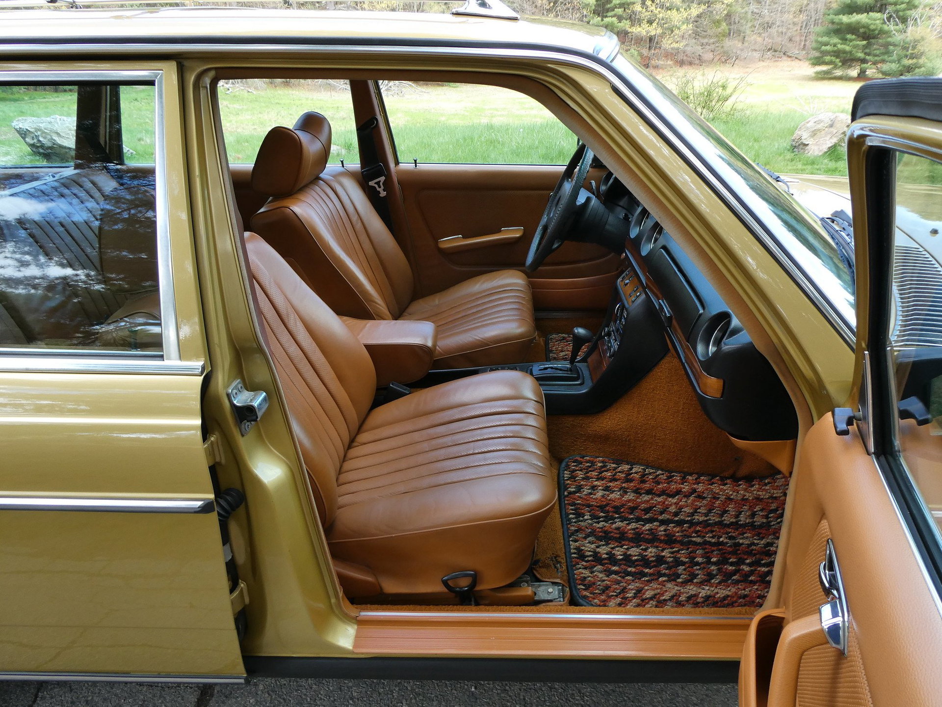 1979 Mercedes-Benz E-Class - 300TD station wagon | spectacular original colors | wonderful condition throughout, foto 12