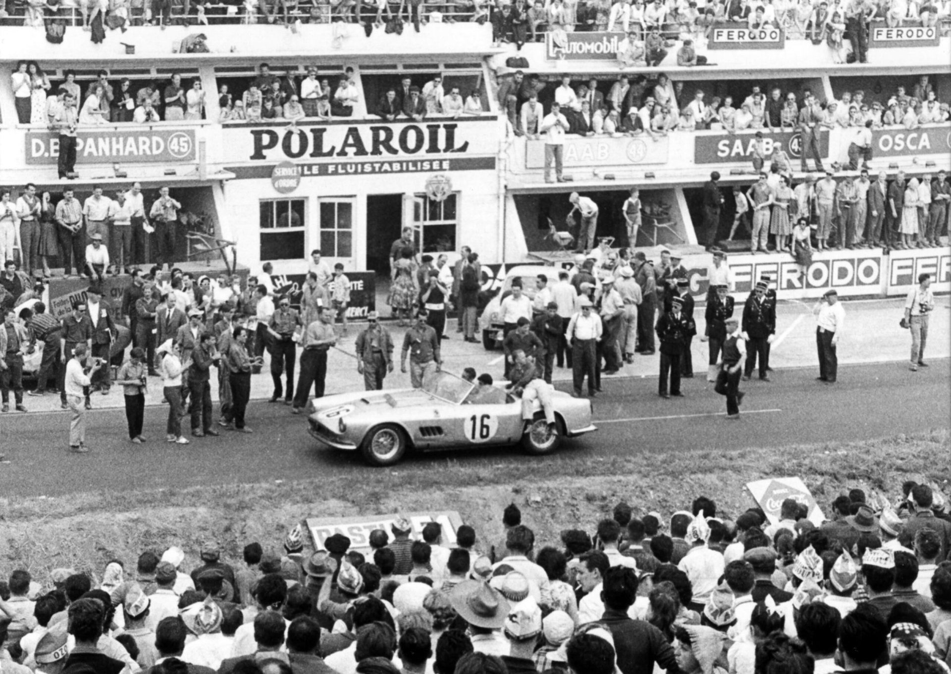 1959 Ferrari 250 - 250 GT LWB California spyder Competizione | 5th at Le Mans | Classiche Certified | 1 of only 8 built | original colors, foto 2