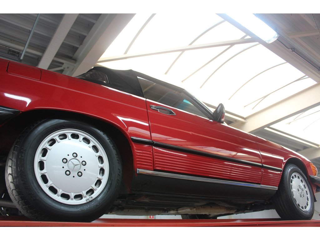 1986 Mercedes-Benz SL - 560 SL "Becker Grand Prix", foto 10