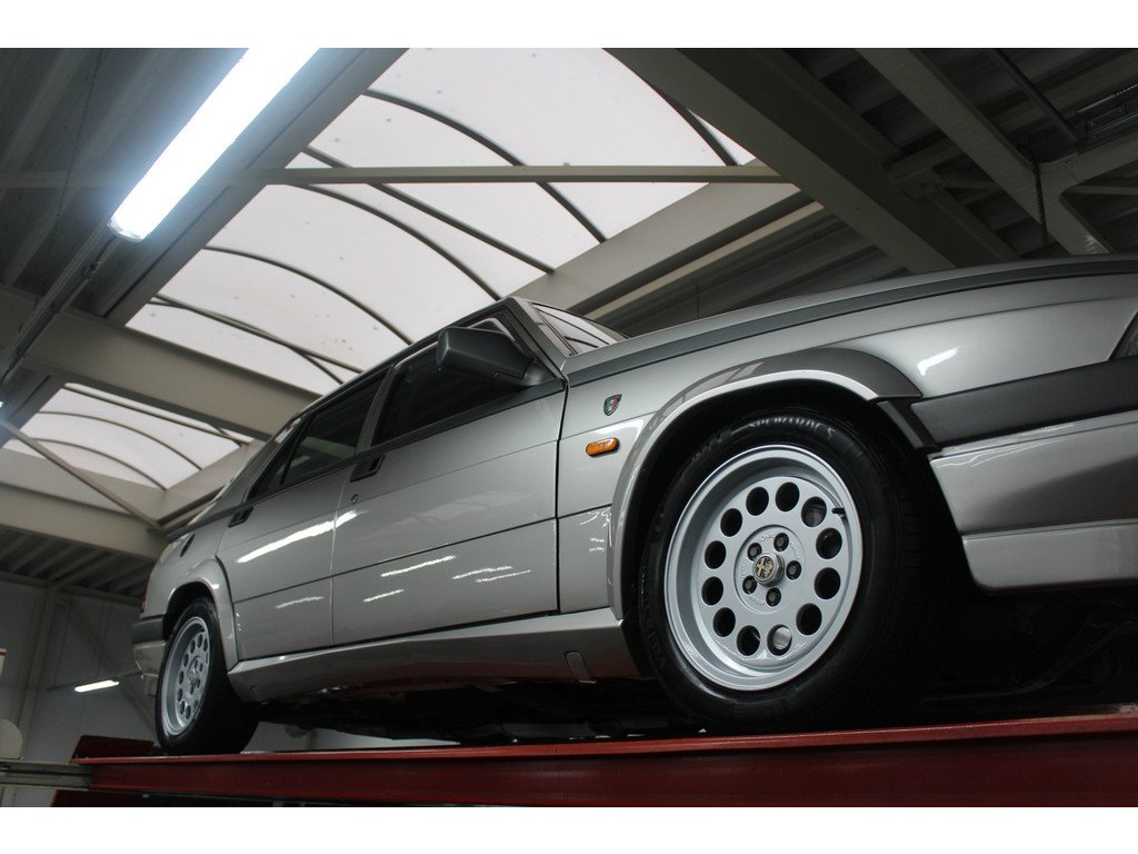 1988 Alfa Romeo 75 - 2.0 Twin Spark "Nicely preserved", foto 9