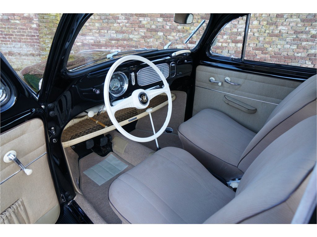 1955 VW Beetle - Oval-Window "Restored to its original purity", foto 3
