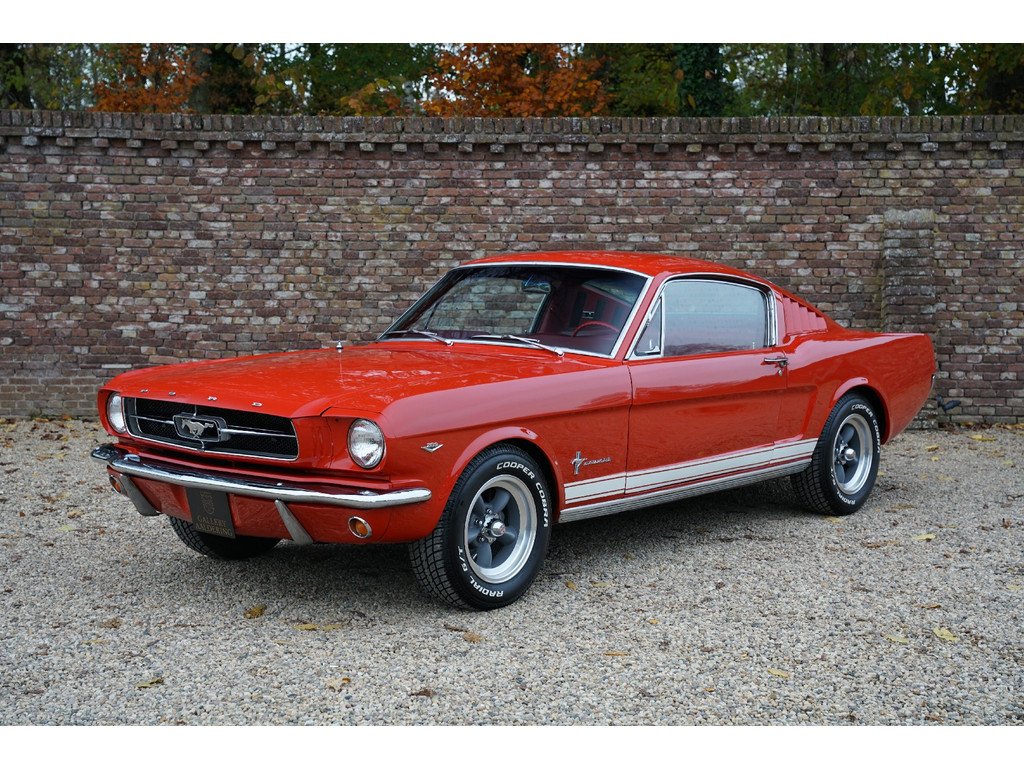 1965 Ford Mustang - 289 Fastback "An A-code in Triple Red", foto 1