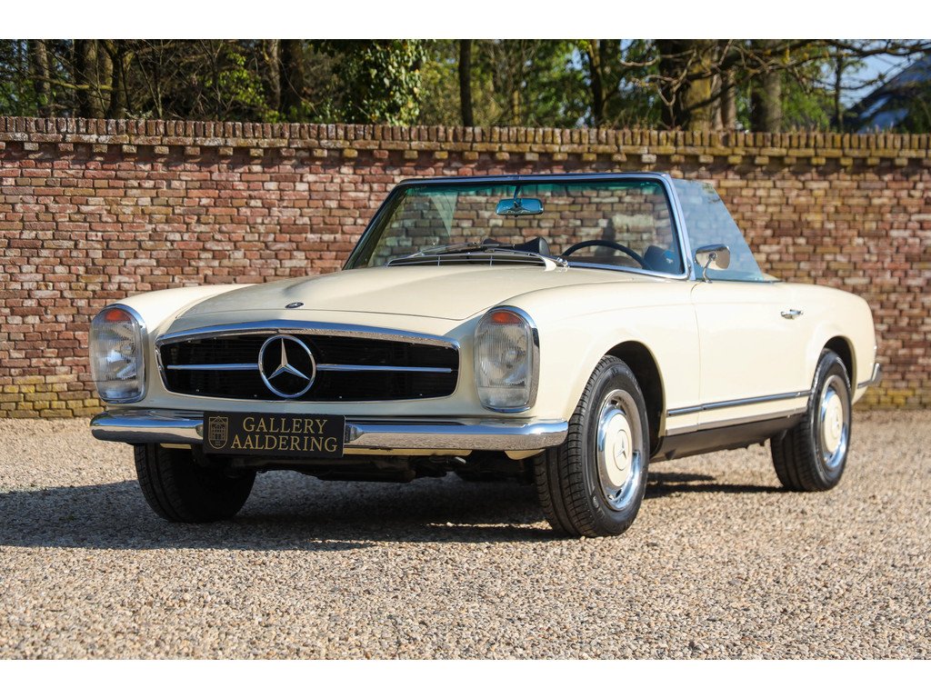1967 Mercedes-Benz S-Class Heckflosse - 250 SL Pagode, foto 1