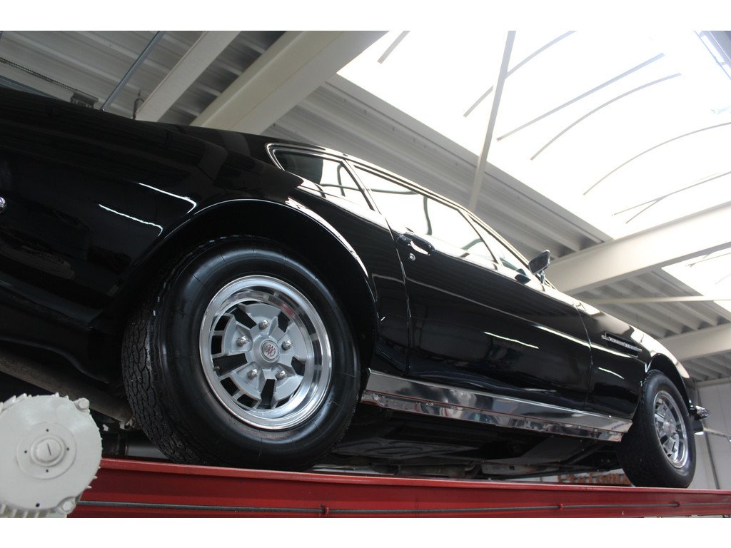 1972 Aston Martin DBS - V8 Series 2 "Five-speed manual and four Webers", foto 8