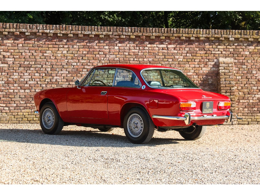 1972 Alfa Romeo 2000 - GTV Bertone “In the shadow of Mount Etna”, foto 2