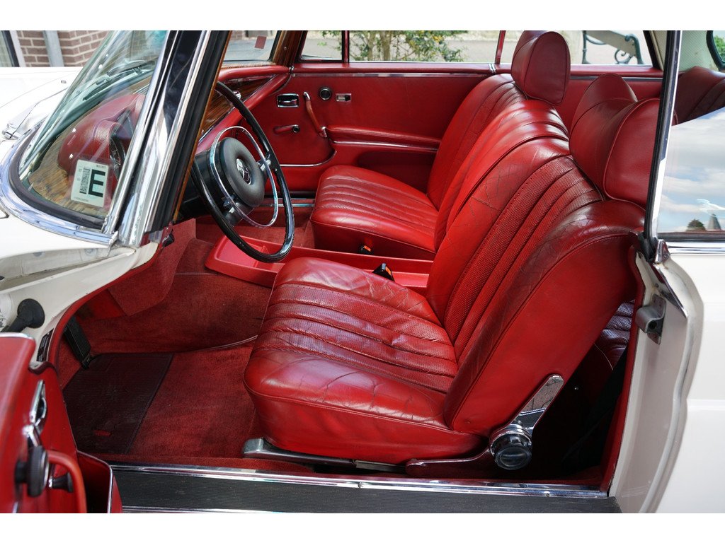1970 Mercedes-Benz S-Class W111/112 - 280 SE 3.5 V8 Coupé "Original and preserved", foto 3
