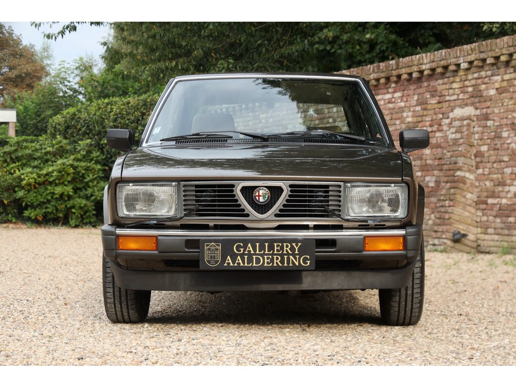 1984 Alfa Romeo Alfetta - 2.0 "51.000 kilometers", foto 6