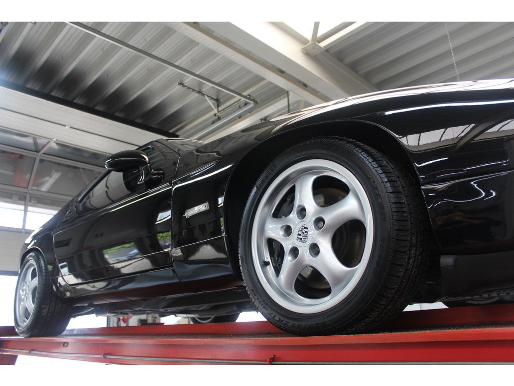 1994 Porsche 928 - GTS "Black over black", foto 11