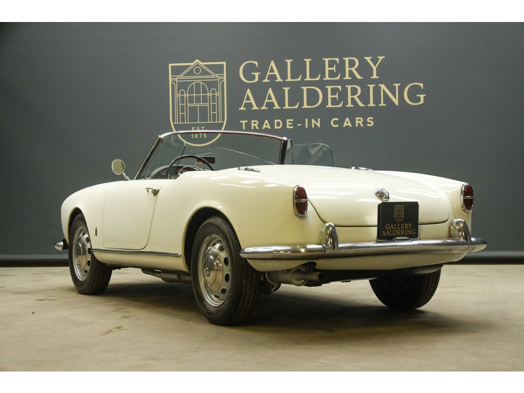 1957 Alfa Romeo Giulietta - Spider by Pinin Farina "A driver’s car par excellence", foto 2