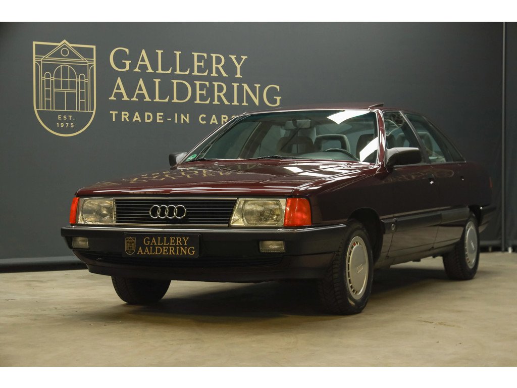 1990 Audi 100 - Quattro "The 5-Cylinder in Zyclamrot Metallic", foto 5