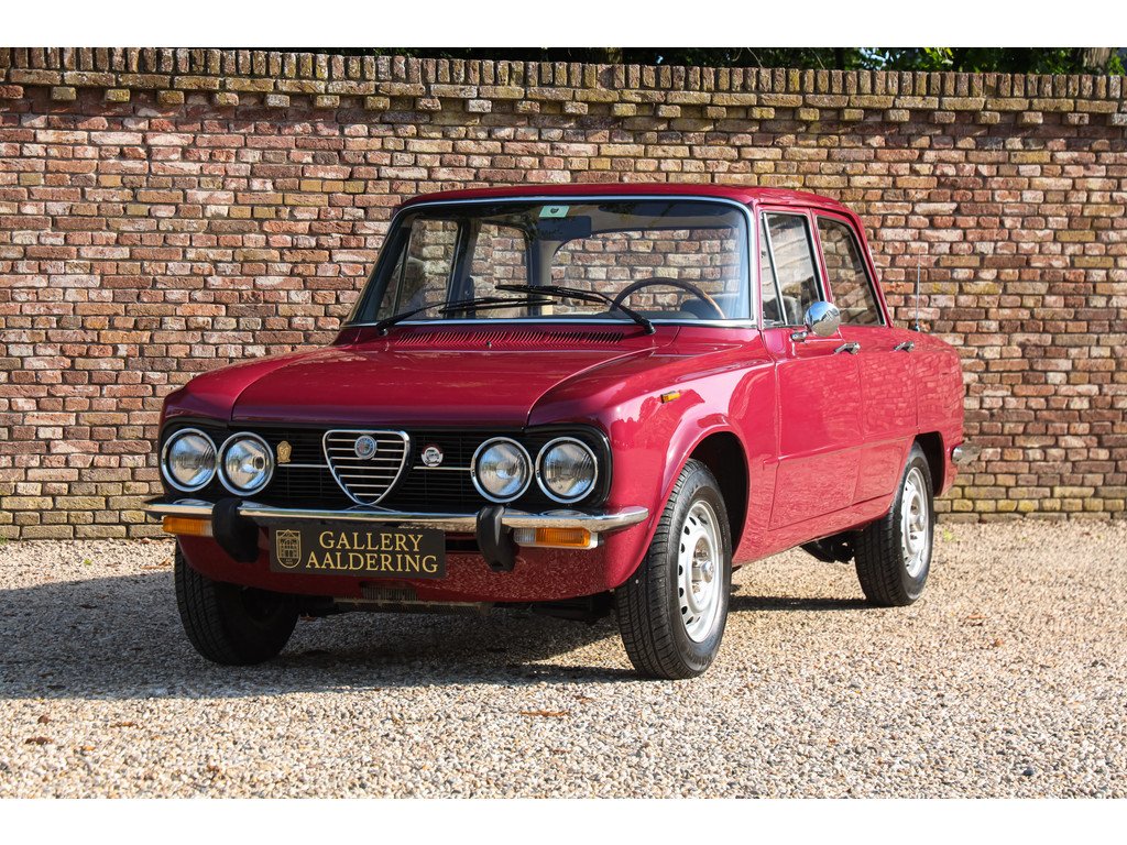 1975 Alfa Romeo Giulia, foto 1