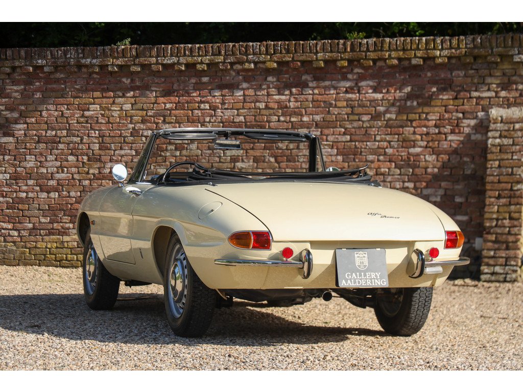 1967 Alfa Romeo Spider - Duetto 1600, foto 2