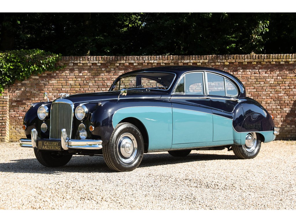 1961 Jaguar MK IX, foto 1