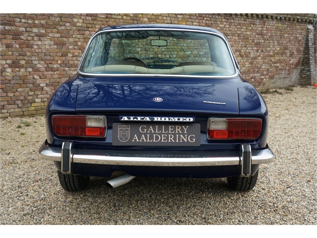1974 Alfa Romeo GTV - 2000 Bertone "Blu Ollandese over Naturale", foto 6