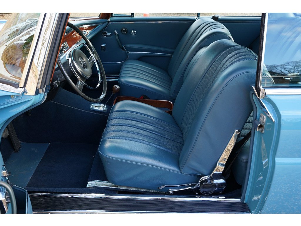 1967 Mercedes-Benz S-Class Heckflosse - 250 SE Coupe "Floor shift automatic", foto 3