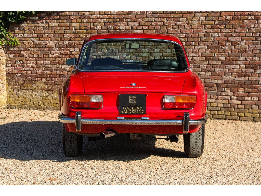 1972 Alfa Romeo 2000 - GTV Bertone “In the shadow of Mount Etna”, foto 6