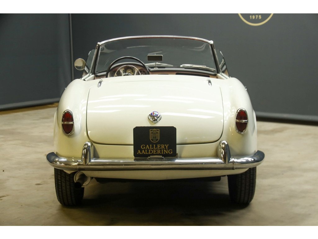 1957 Alfa Romeo Giulietta - Spider by Pinin Farina "A driver’s car par excellence", foto 6