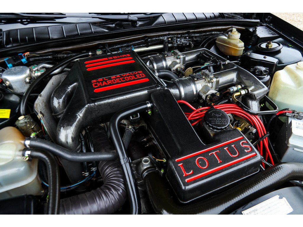 1992 Lotus Omega, foto 4