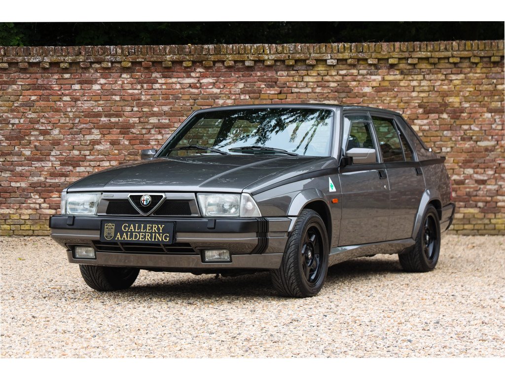 1988 Alfa Romeo 75 - 3.0 V6 "Restored and rebuilt", foto 1
