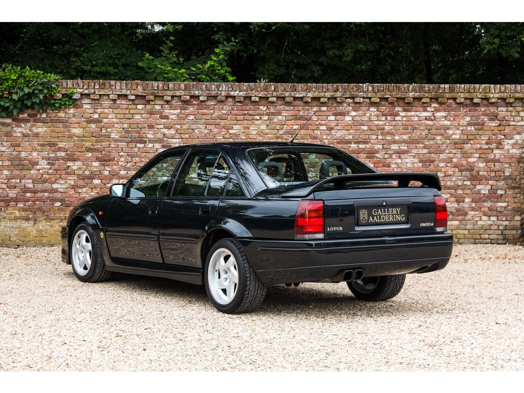 1992 Lotus Omega, foto 2