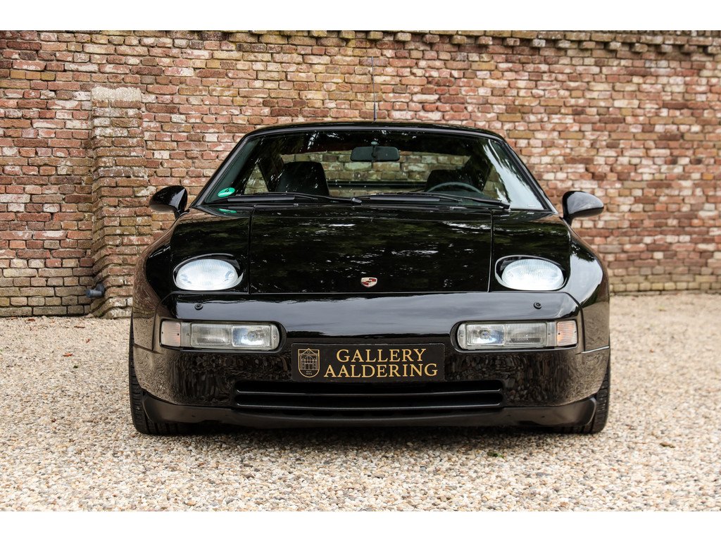1994 Porsche 928 - GTS "Black over black", foto 5