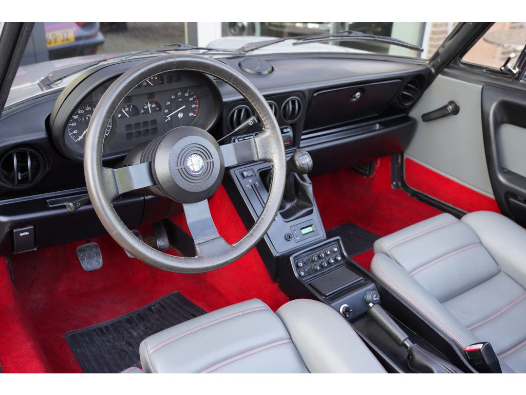 1987 Alfa Romeo Spider - 2.0 QV "29.400 kilometers", foto 3