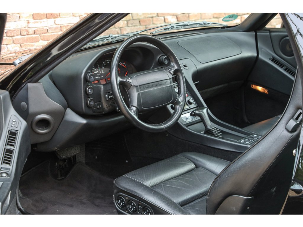 1994 Porsche 928 - GTS "Black over black", foto 3