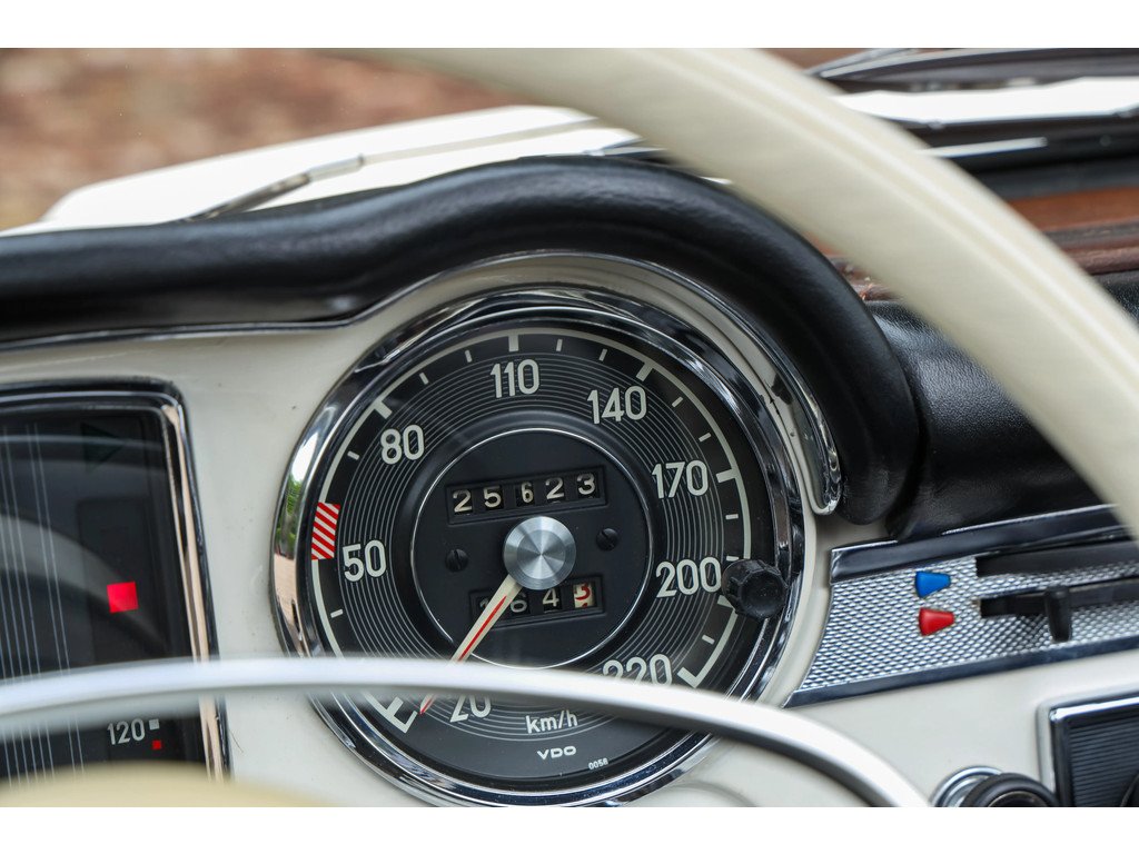 1971 Mercedes-Benz SL Pagode, foto 10