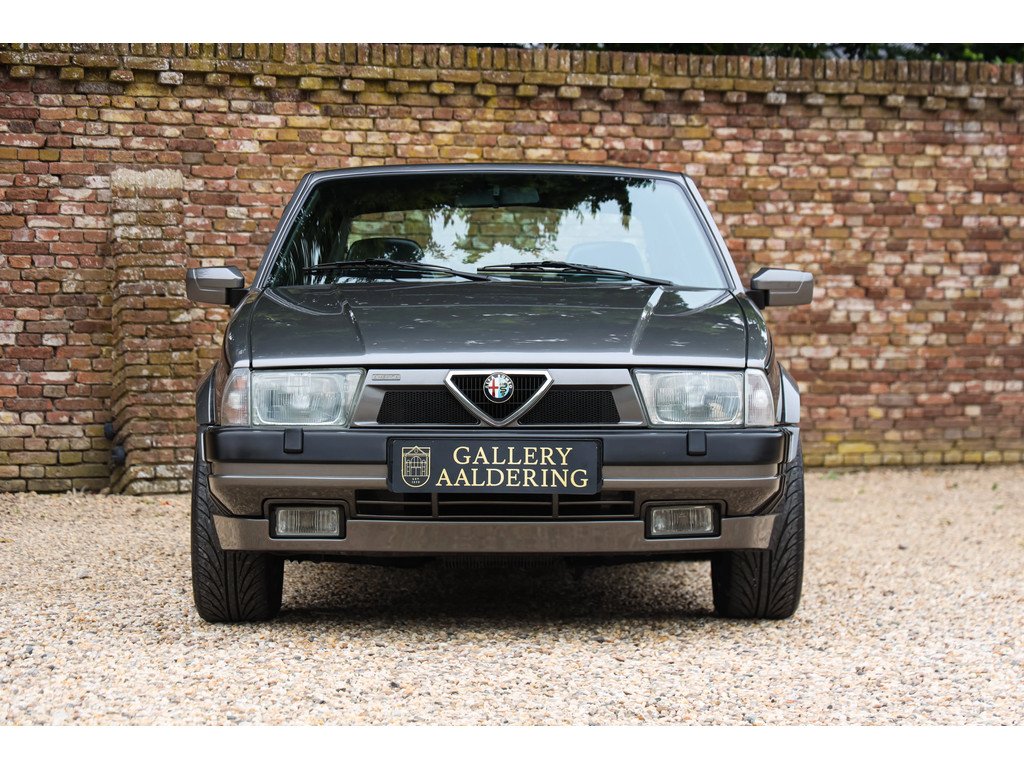 1988 Alfa Romeo 75 - 3.0 V6 "Restored and rebuilt", foto 5