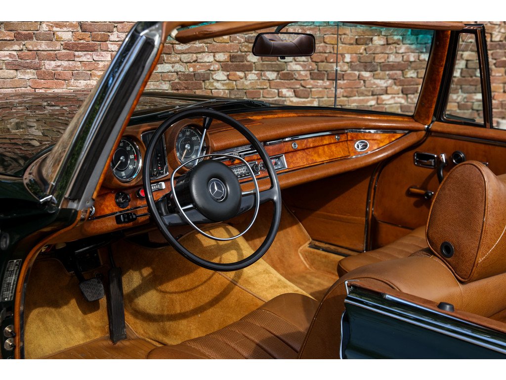1969 Mercedes-Benz S-Class W111/112 - 280 SE Cabriolet "Dunkeloliv or Dark Olive", foto 3