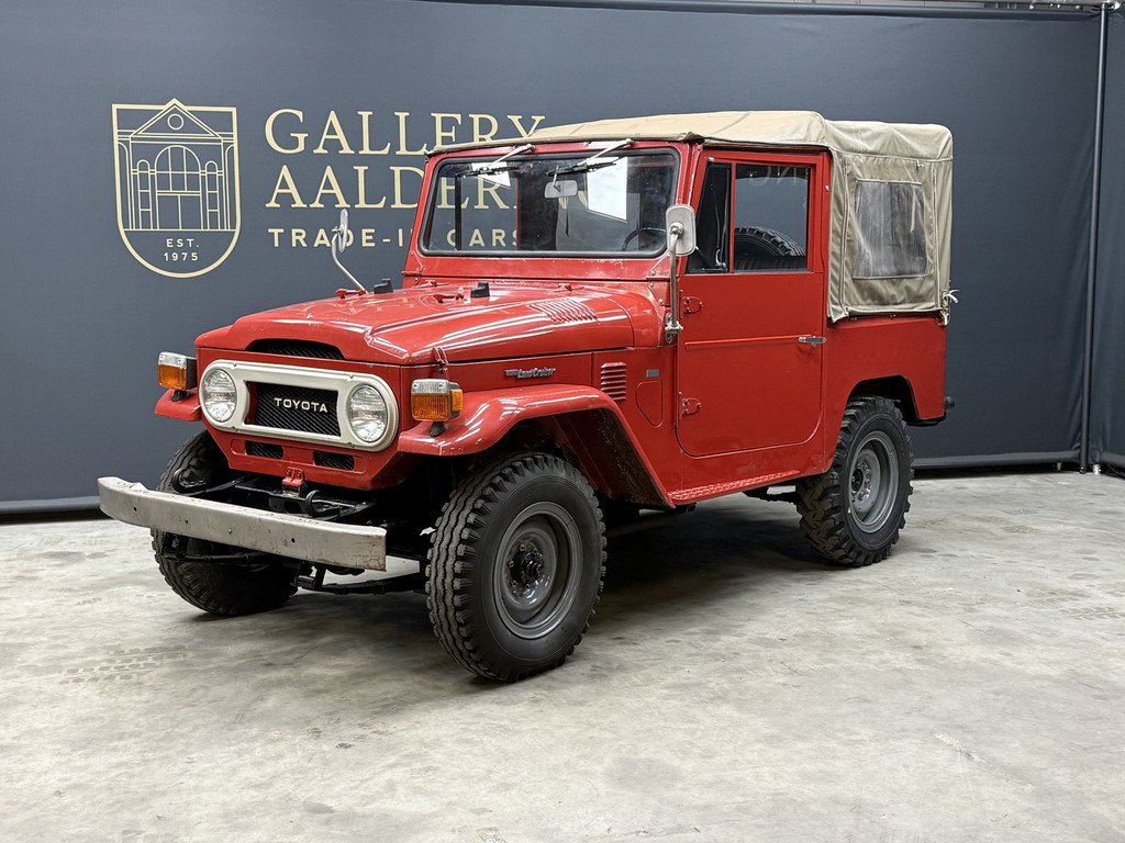 1975 Toyota Land Cruiser - FJ40 (Petrol) Vinyl Top "Freeborn Red", foto 1