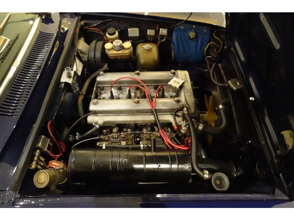 1974 Alfa Romeo GTV - 2000 Bertone "Blu Ollandese over Naturale", foto 4