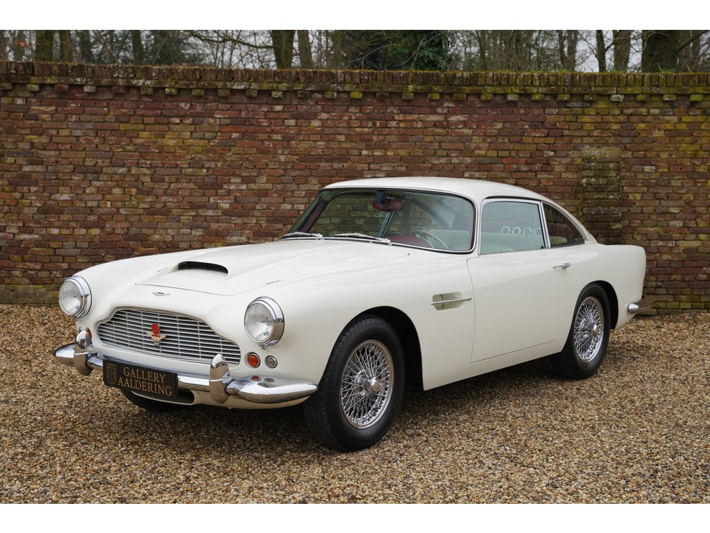 1961 Aston Martin DB4, foto 1