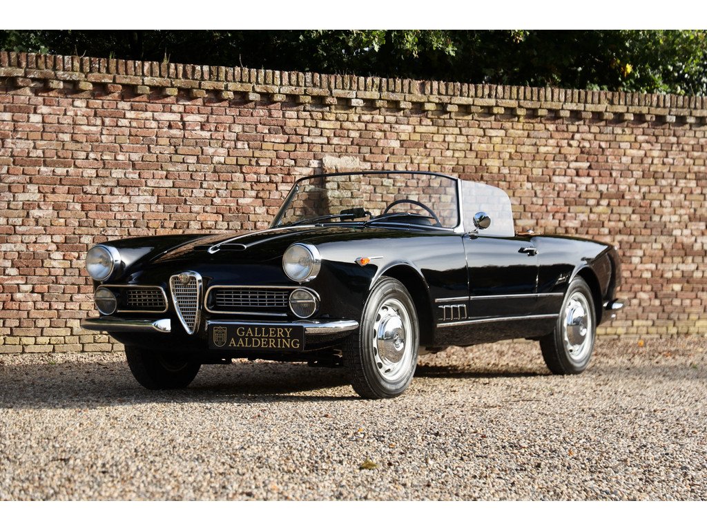 1961 Alfa Romeo 2000 - Touring Spider, foto 1