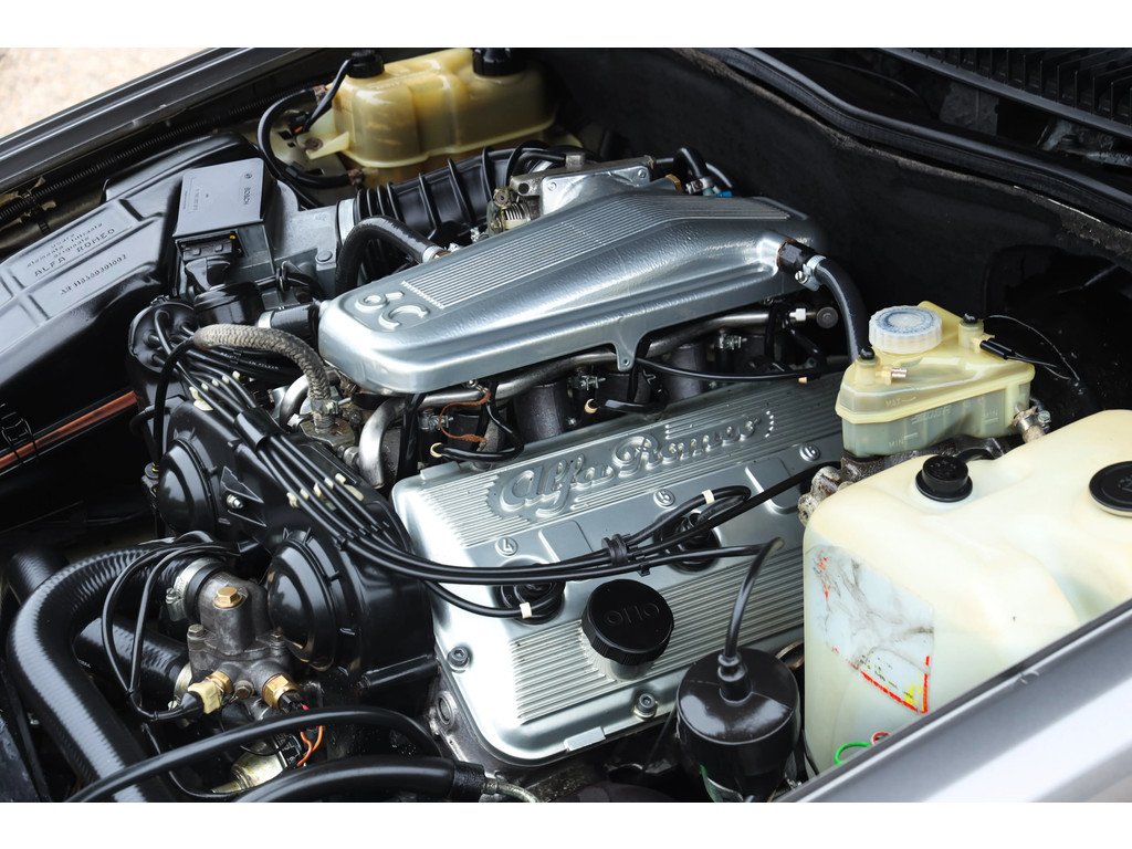 1988 Alfa Romeo 75 - 3.0 V6 "Restored and rebuilt", foto 4